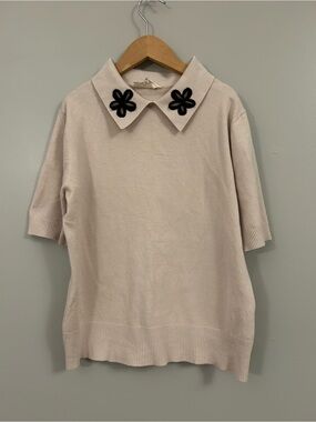 Cream Short-Sleeve Collared Knit Top with Black Floral Collar Detail Smal